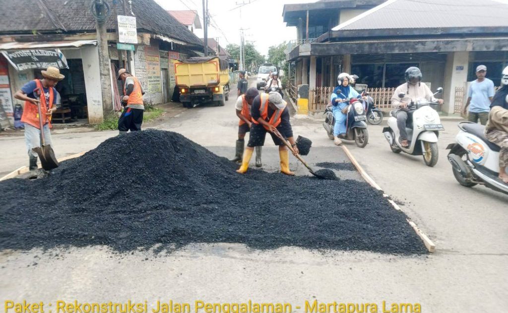 Jelang Mudik Lebaran, PUPR Kalsel Percepat Perbaikan Jalan Provinsi
